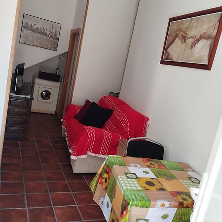 Apartamento En El Centro Del Pueblo Apartment Robledo de Chavela Exterior photo